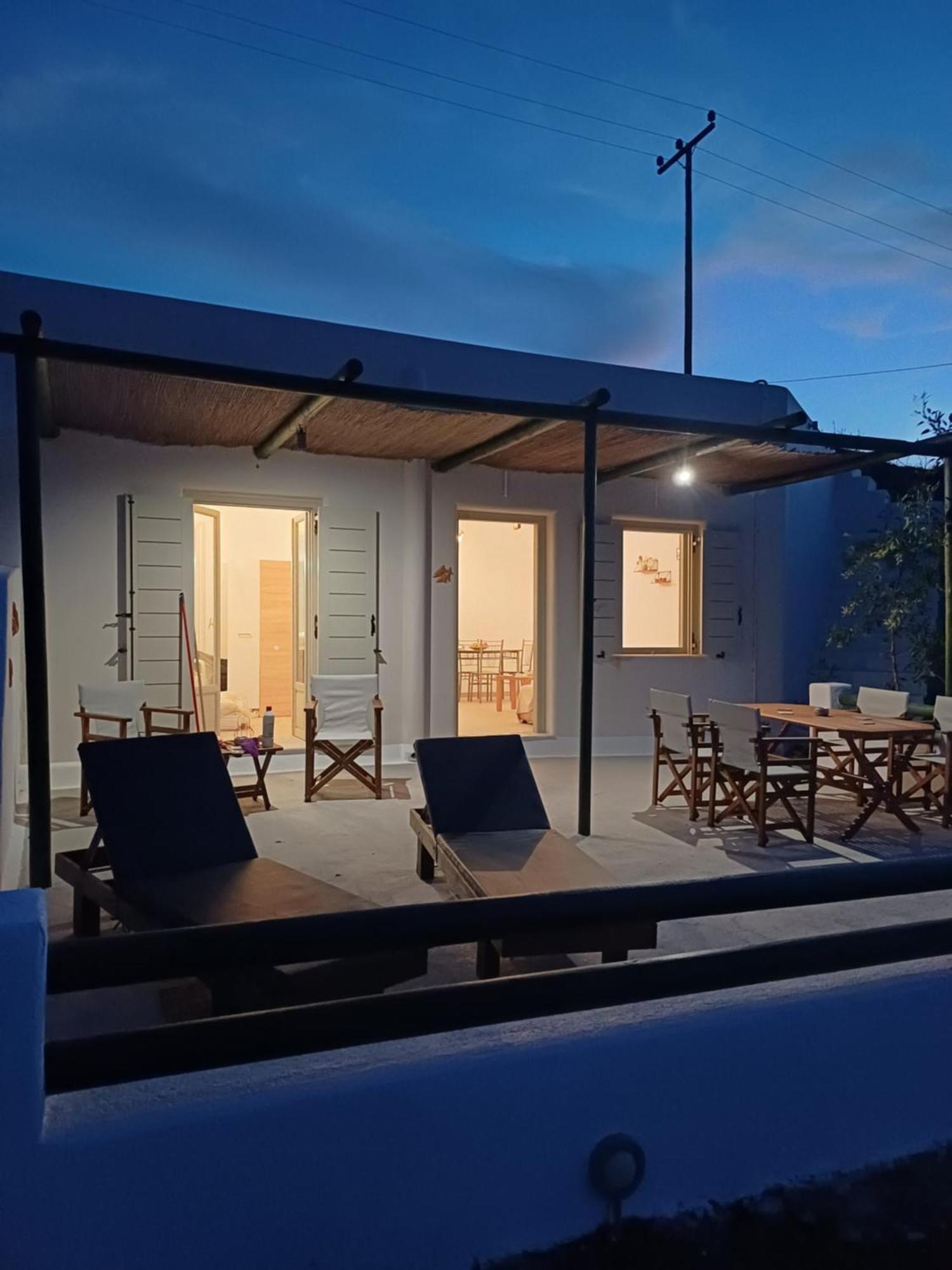 Villa 'Irene' Cycladic House With Sunrise And Sea View! Foinikiá Esterno foto