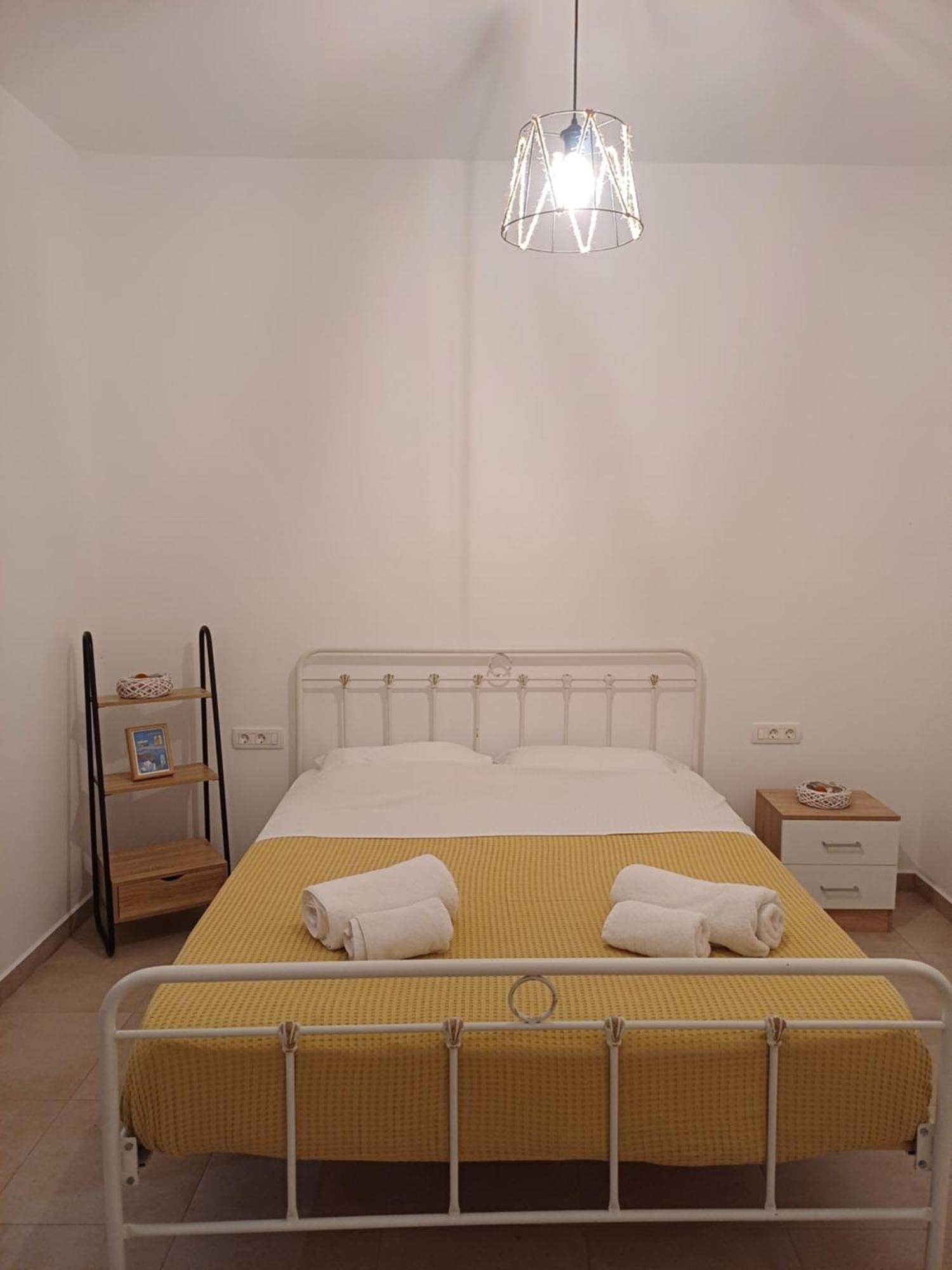 Villa 'Irene' Cycladic House With Sunrise And Sea View! Foinikiá Esterno foto