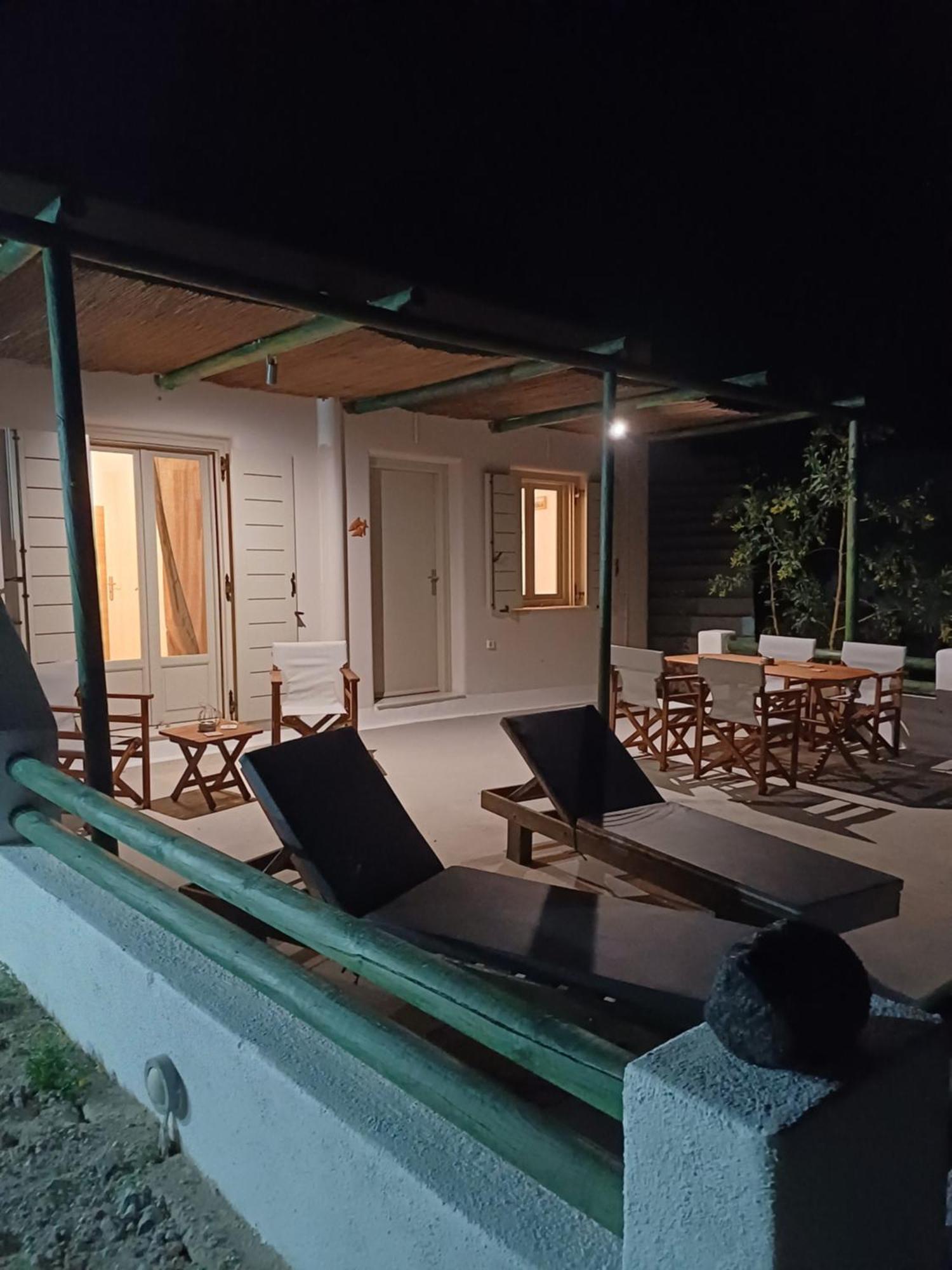 Villa 'Irene' Cycladic House With Sunrise And Sea View! Foinikiá Esterno foto