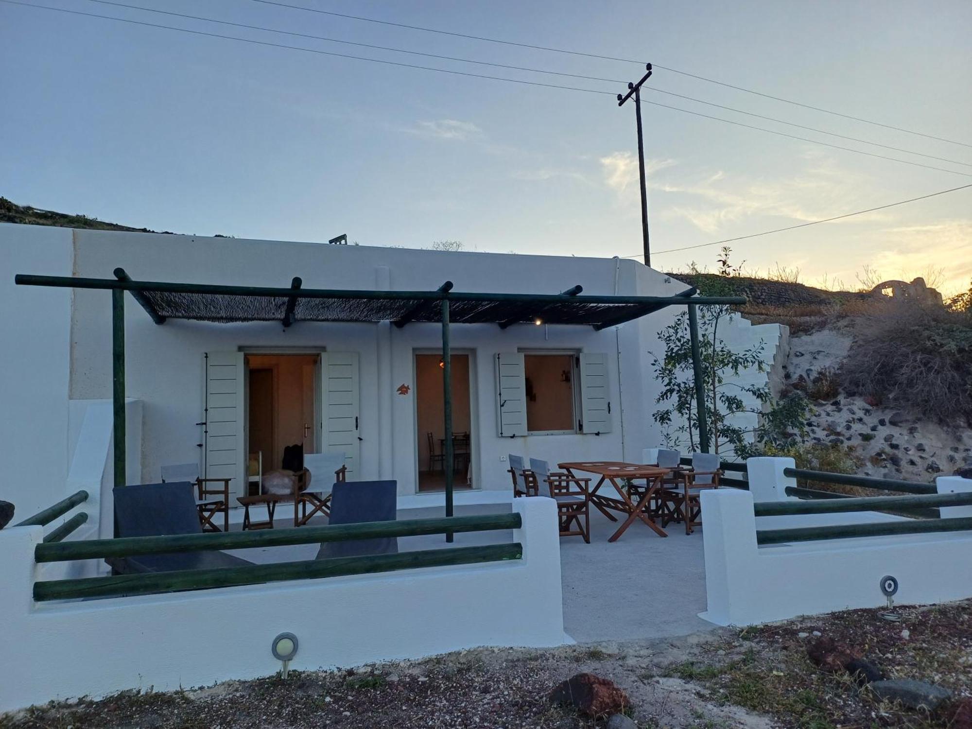 Villa 'Irene' Cycladic House With Sunrise And Sea View! Foinikiá Esterno foto