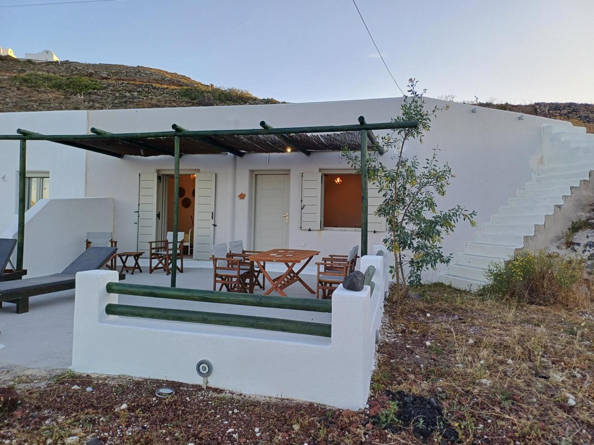 Villa 'Irene' Cycladic House With Sunrise And Sea View! Foinikiá Esterno foto