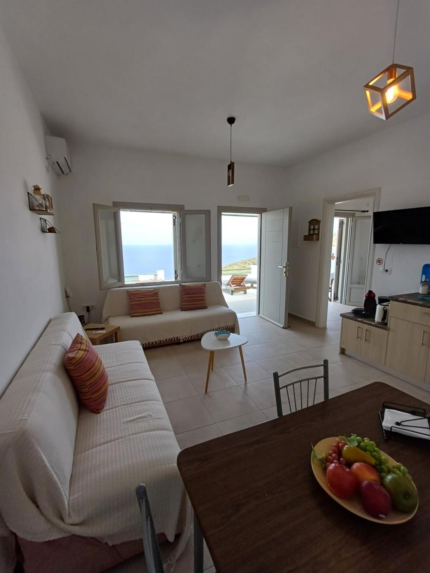 Villa 'Irene' Cycladic House With Sunrise And Sea View! Foinikiá Esterno foto