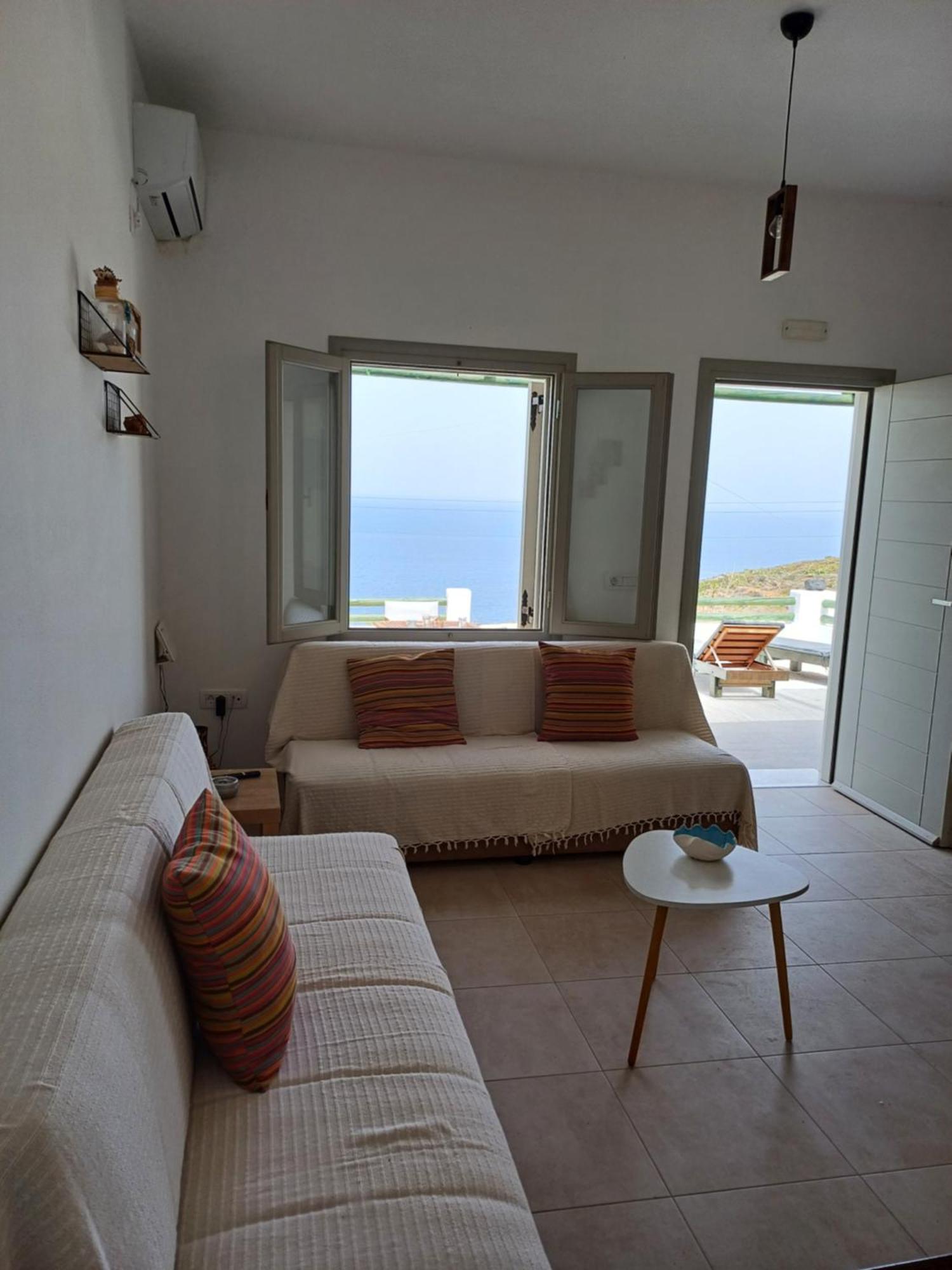 Villa 'Irene' Cycladic House With Sunrise And Sea View! Foinikiá Esterno foto