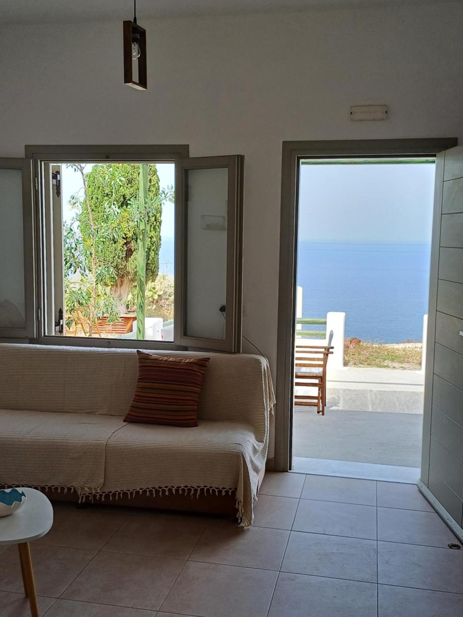 Villa 'Irene' Cycladic House With Sunrise And Sea View! Foinikiá Esterno foto