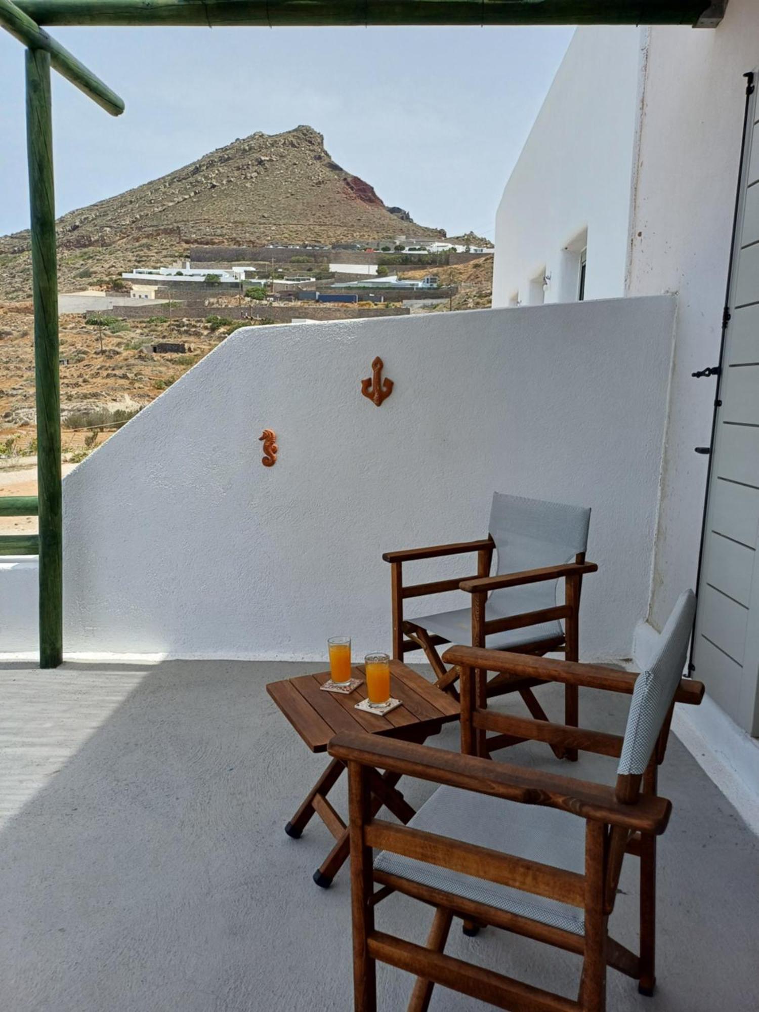 Villa 'Irene' Cycladic House With Sunrise And Sea View! Foinikiá Esterno foto
