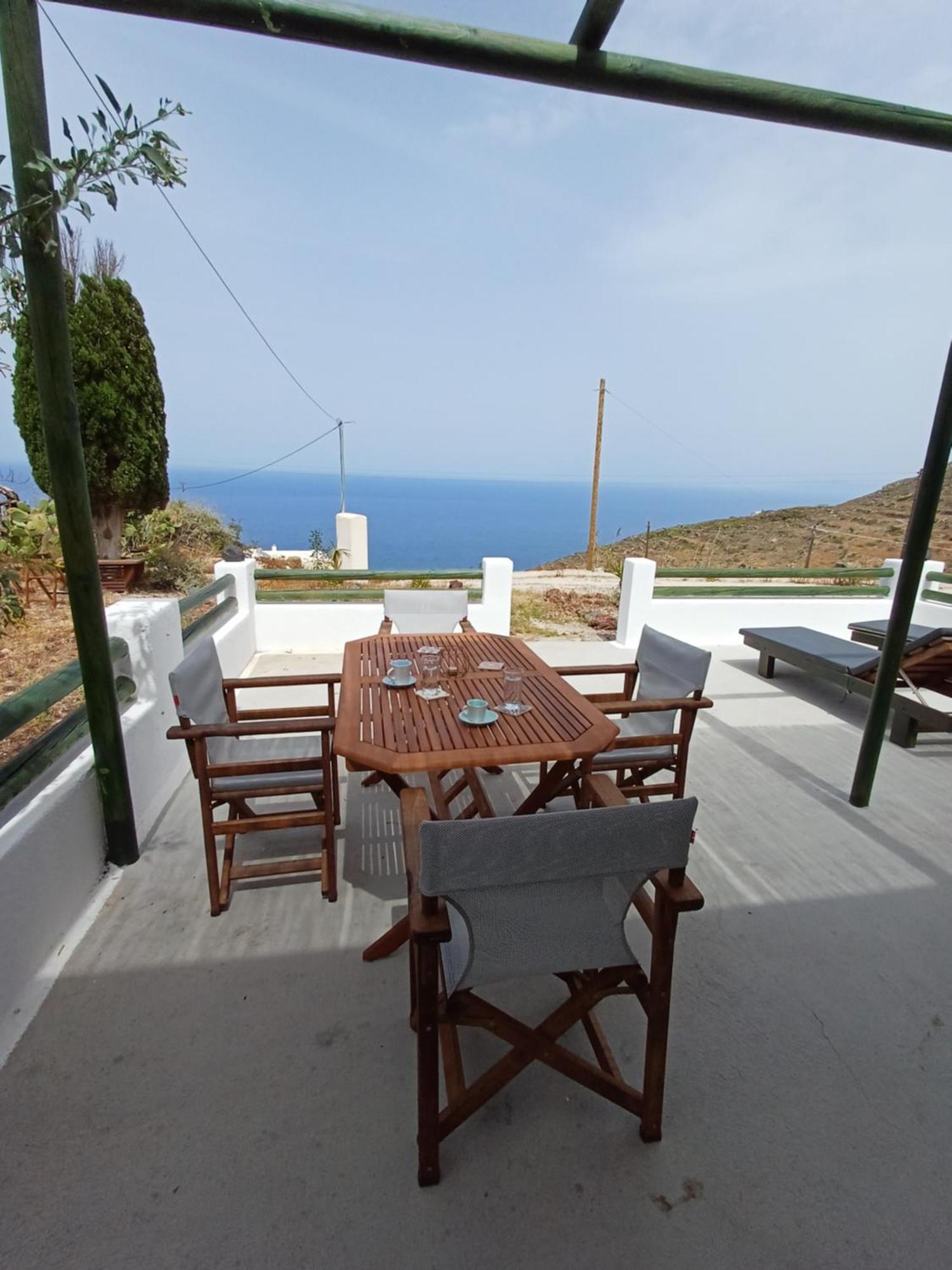 Villa 'Irene' Cycladic House With Sunrise And Sea View! Foinikiá Esterno foto